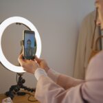 What’s the Best Lighting Setup for Taking ID Photos at Night?